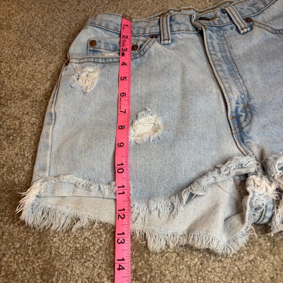 Levi's 512 Cut Off Shorts Size 9 Slim Fit Distressed 2" Inseam Light Wash #166 - Picture 3 of 7